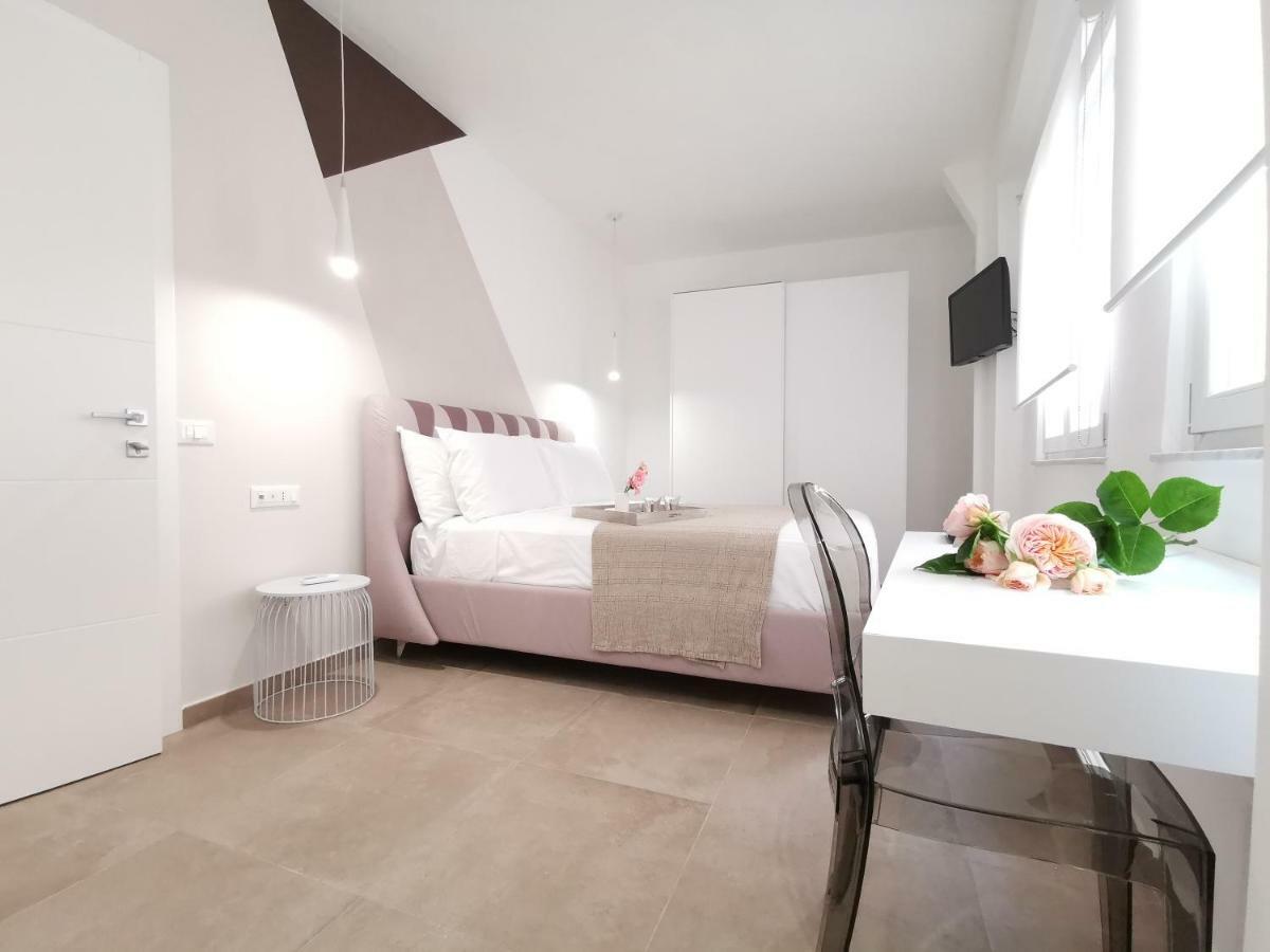 Suitesgaribaldi Κάλιαρι Εξωτερικό φωτογραφία